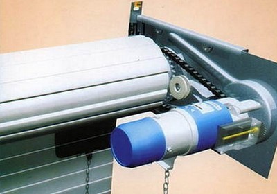 電動(dòng)卷閘門電機(jī)價(jià)格?電動(dòng)卷閘門類別及特點(diǎn)- 房天下裝修知識(shí)